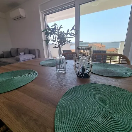 Apartment Sea View